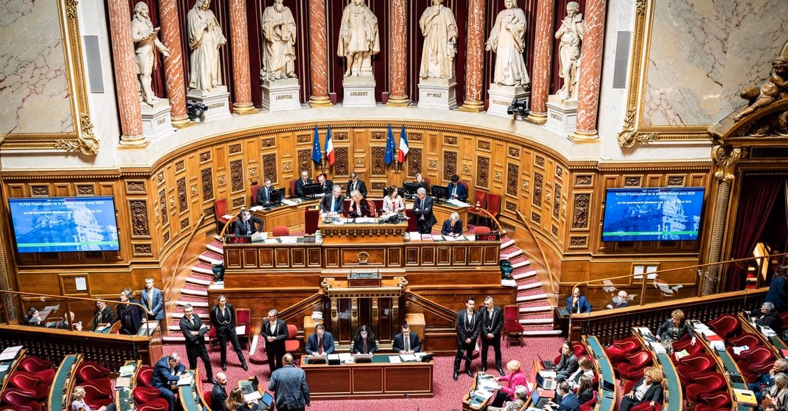 Le Sénat : enjeu des dix sénateurs et impacts pratiques au Palais du Luxembourg en photo